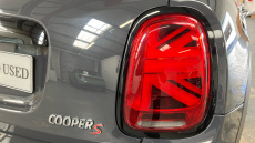 MINI Hatchback 2.0 Cooper S Exclusive II 5dr Auto [Comfort/Nav] Petrol Hatchback